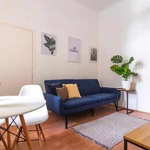 Very Central 1-br Apt With Patio Budapest