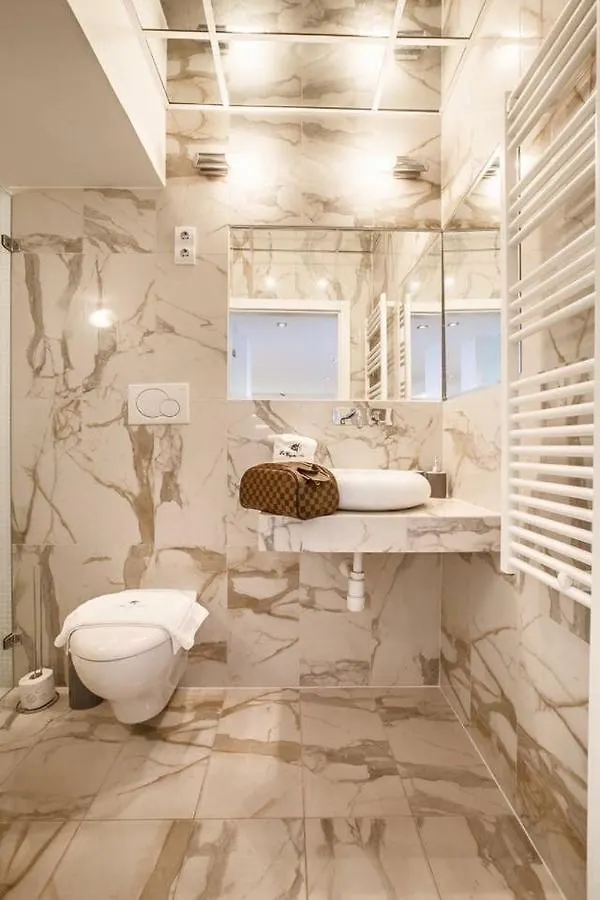 Apartment Jacuzzi Opera Suite Budapest