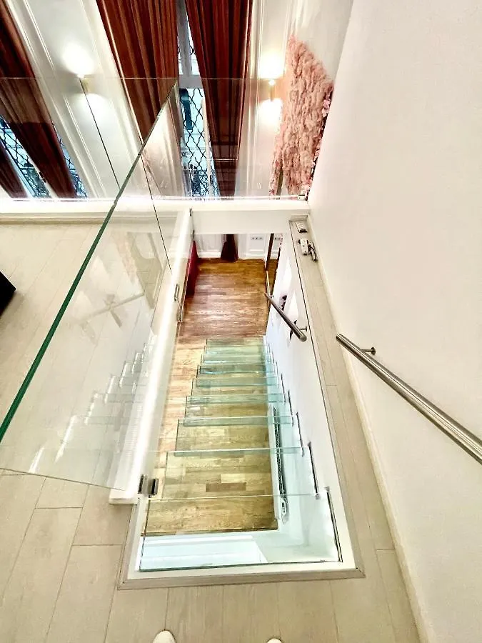 Jacuzzi Opera Suite Budapest 0*,
