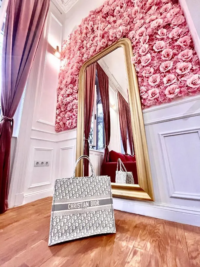 Jacuzzi Opera Suite Budapest Hungary