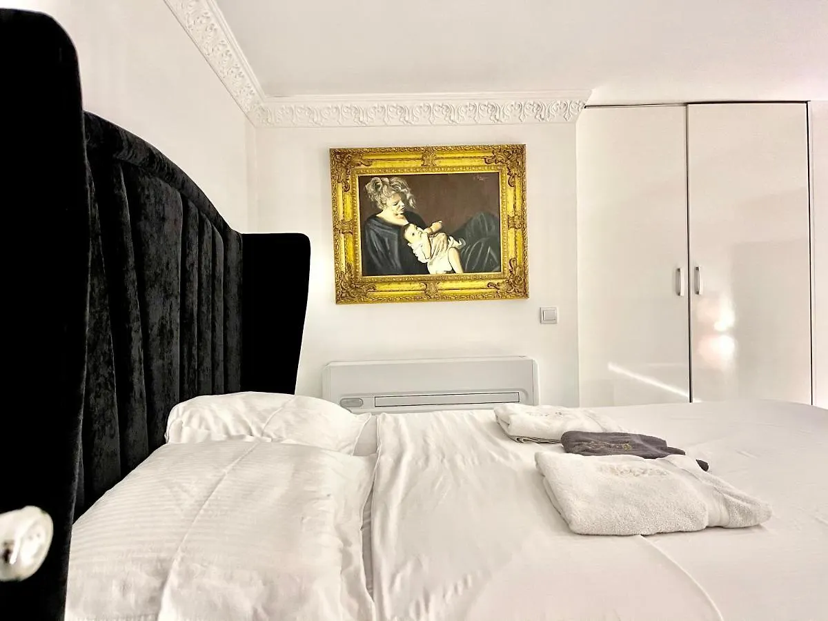 Apartment Jacuzzi Opera Suite Budapest Hungary