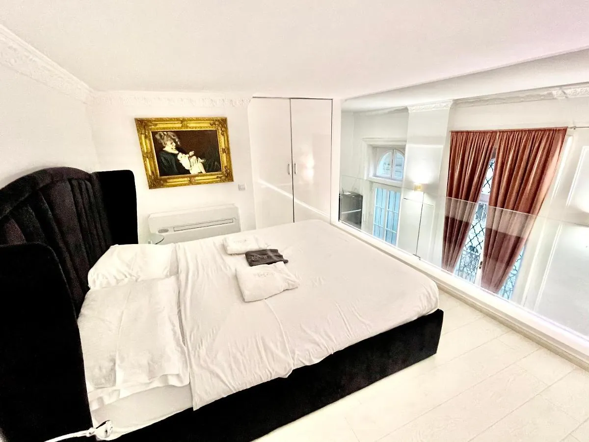 Jacuzzi Opera Suite Budapest