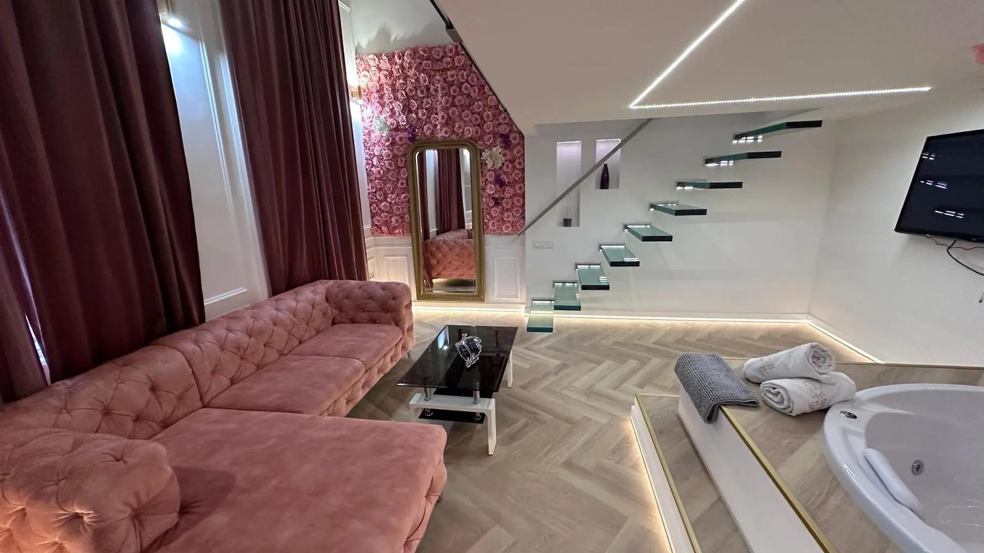 Apartment Jacuzzi Opera Suite Budapest